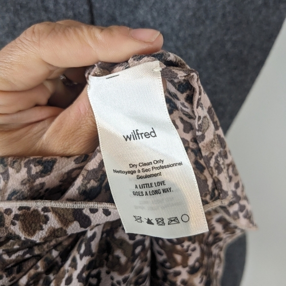 ARITZIA Wilfred Promener off the shoulder Top cheetah - Picture 6 of 7